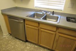 938 Villa Dr. photo 4