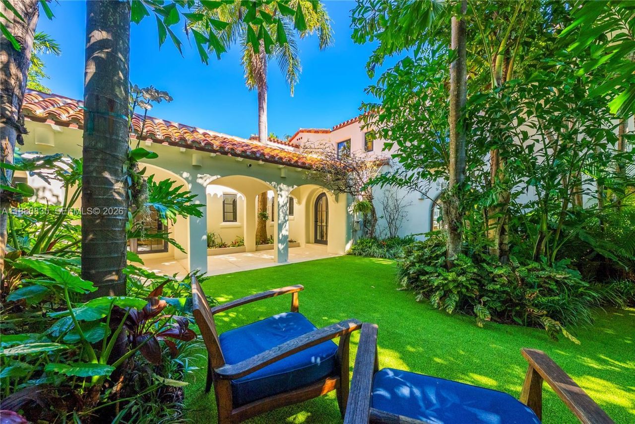 6065 Pine Tree Dr, Miami Beach, FL 33140 Photo