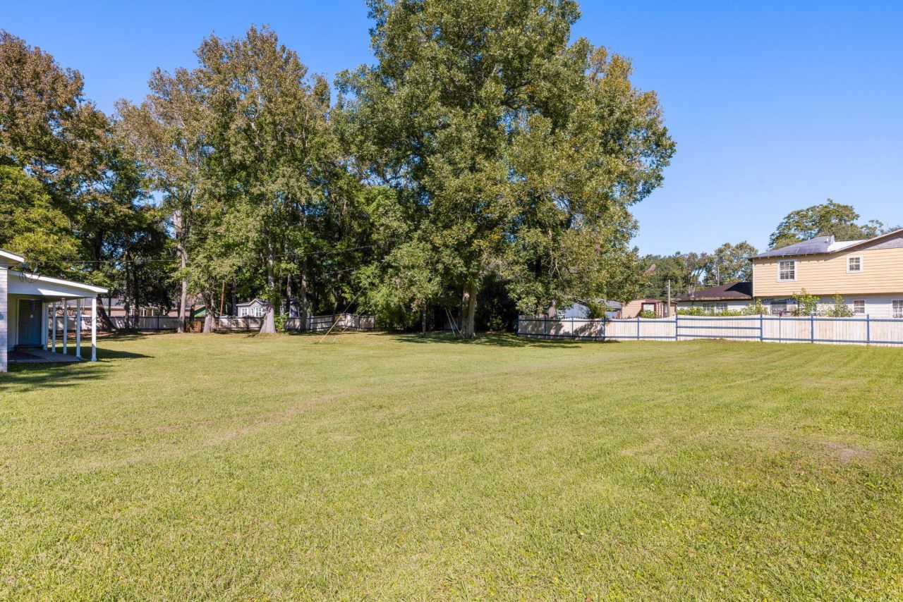 974 Riverland Drive Photo 32