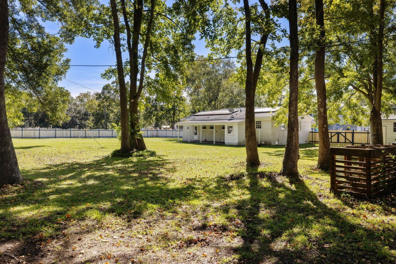 974 Riverland Drive Photo 4