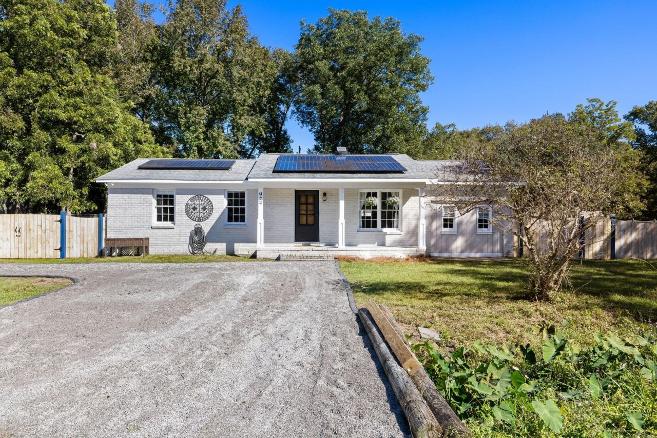 974 Riverland Drive Photo 6