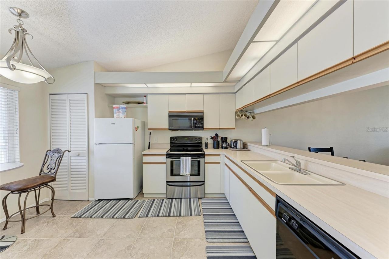 4366 Madeira Court, Unit 3356, Sarasota, FL 34233 Photo