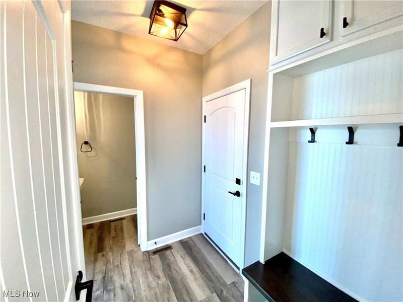 2273 Ledgestone Drive NW, Uniontown, OH 44685 Photo 10