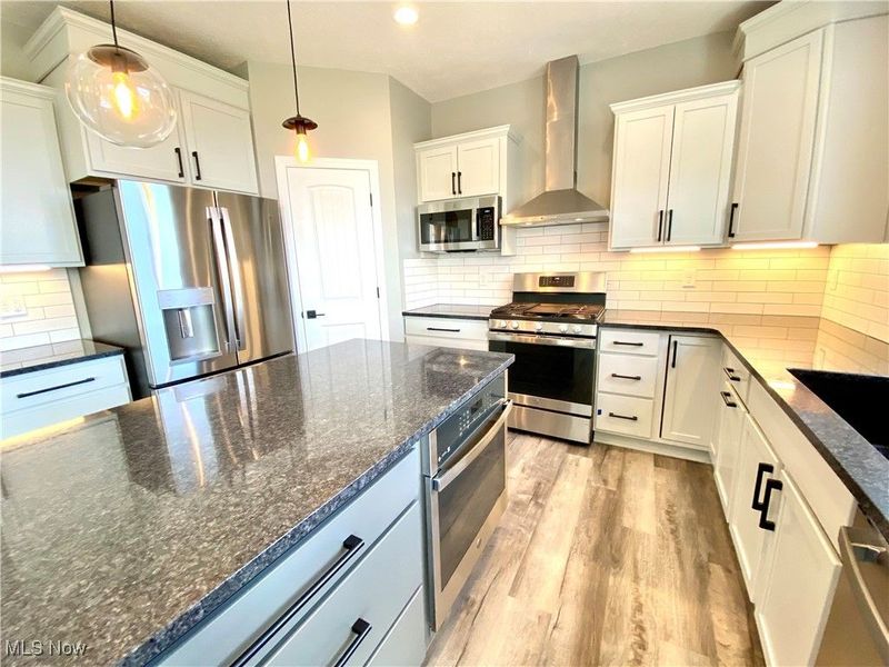 2273 Ledgestone Drive NW, Uniontown, OH 44685 Photo 16