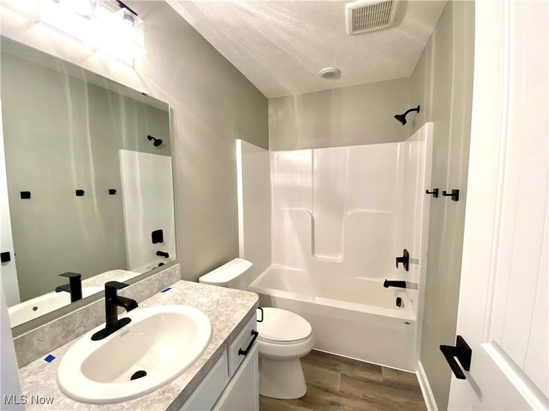 2273 Ledgestone Drive NW, Uniontown, OH 44685 Photo 32