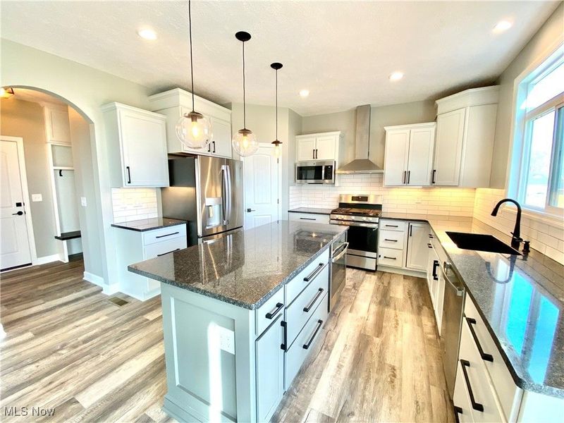 2273 Ledgestone Drive NW, Uniontown, OH 44685 Photo 5