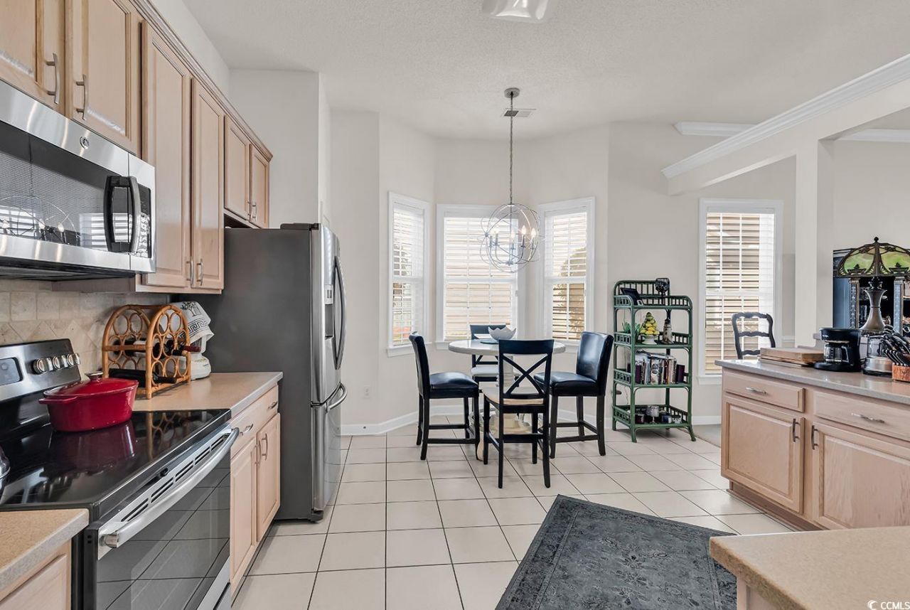 6443 Longwood Dr. Photo 20