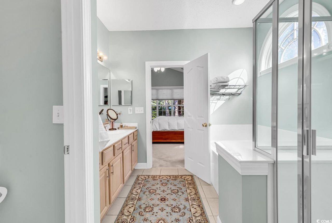 6443 Longwood Dr. Photo 28