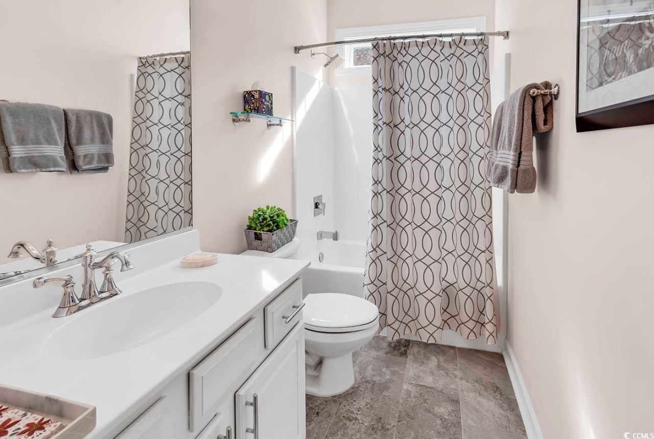 6443 Longwood Dr. Photo 31