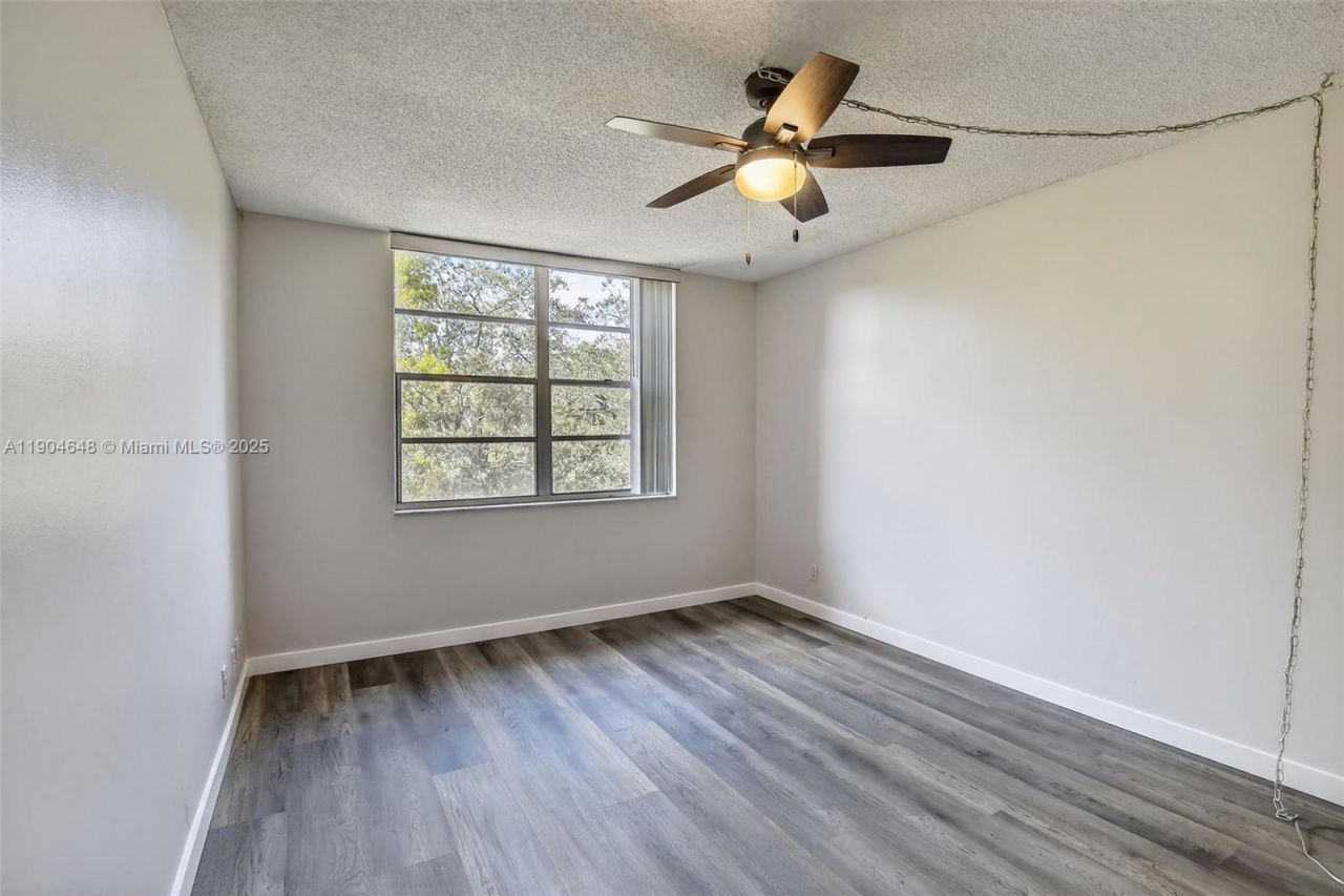 6500 Cypress Rd, Unit 410, Plantation, FL 33317 Photo