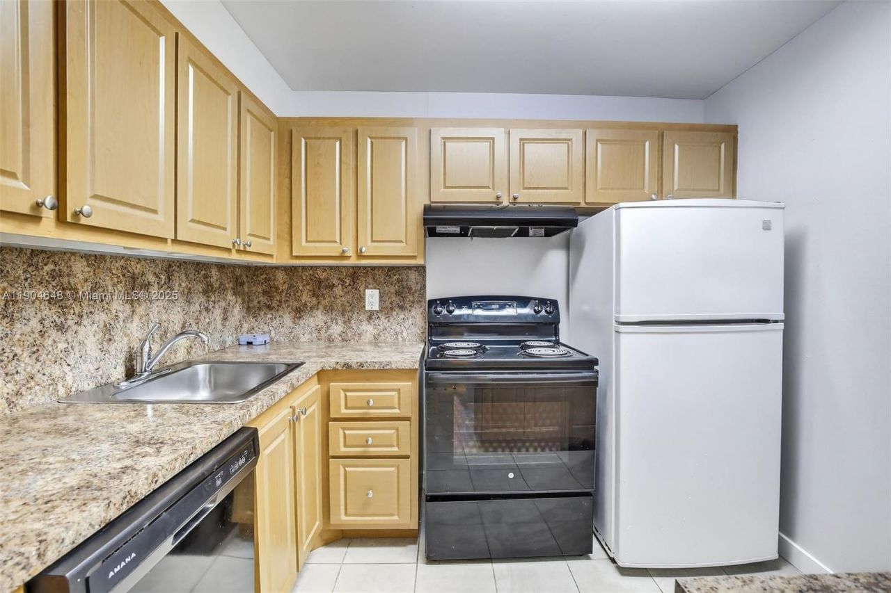 6500 Cypress Rd, Unit 410, Plantation, FL 33317 Photo