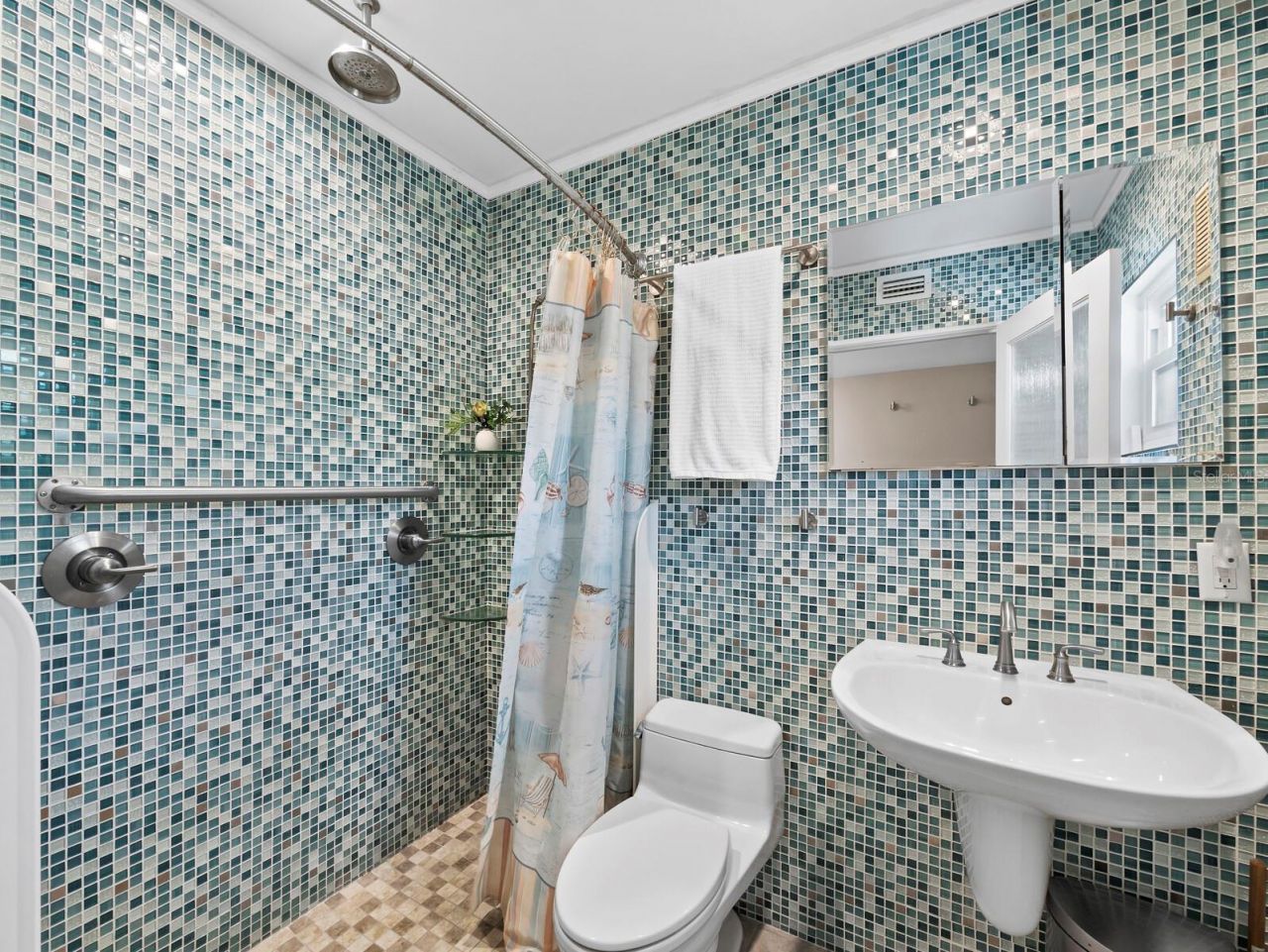 2850 Gulf Of Mexico Drive, Unit 2, Longboat Key, FL 34228 Photo