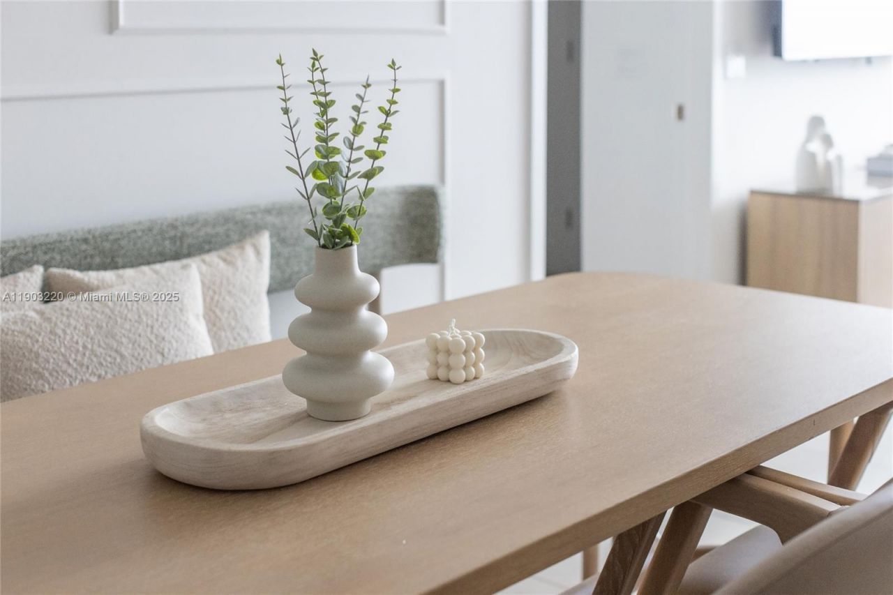 159 NE 6th St, Unit 3615, Miami, FL 33132 Photo