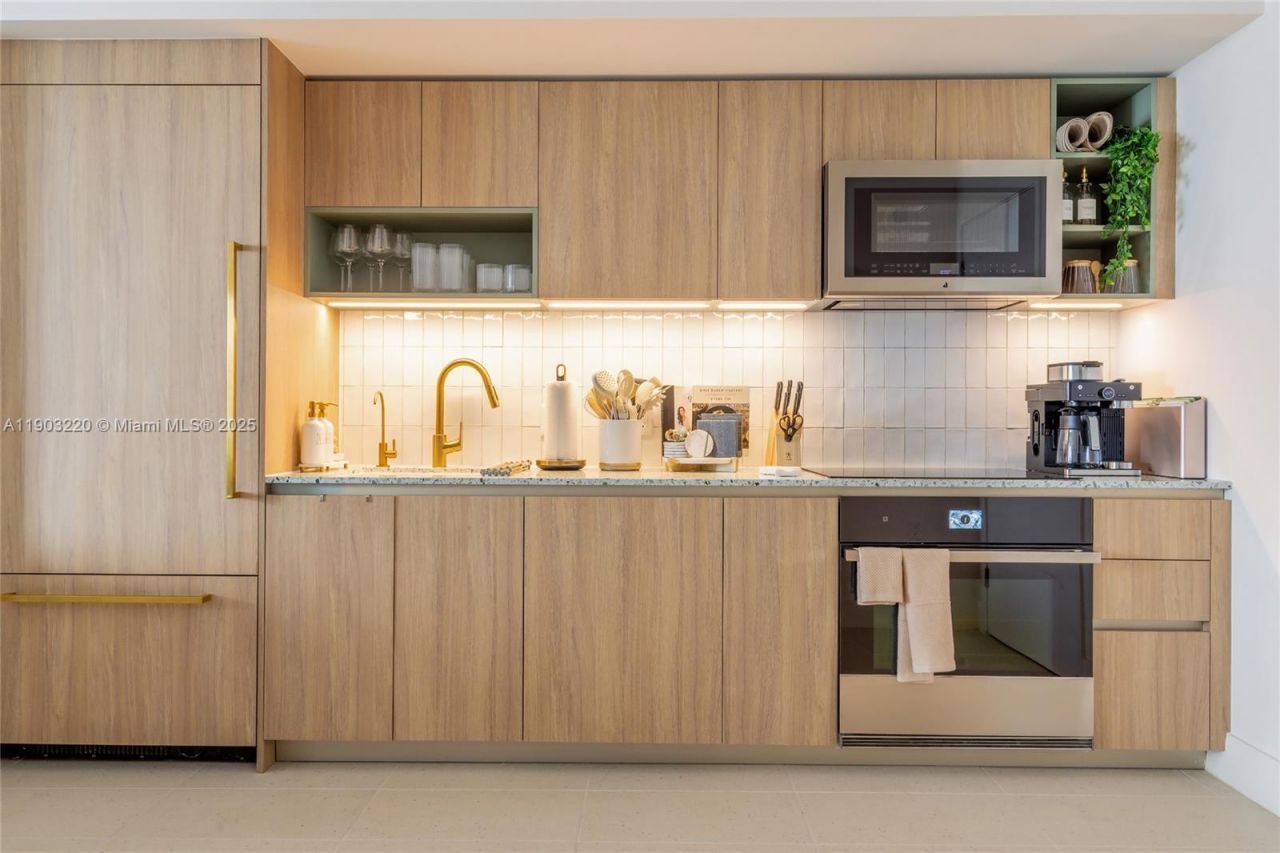 159 NE 6th St, Unit 3615, Miami, FL 33132 Photo