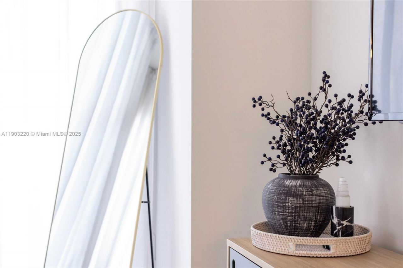 159 NE 6th St, Unit 3615, Miami, FL 33132 Photo