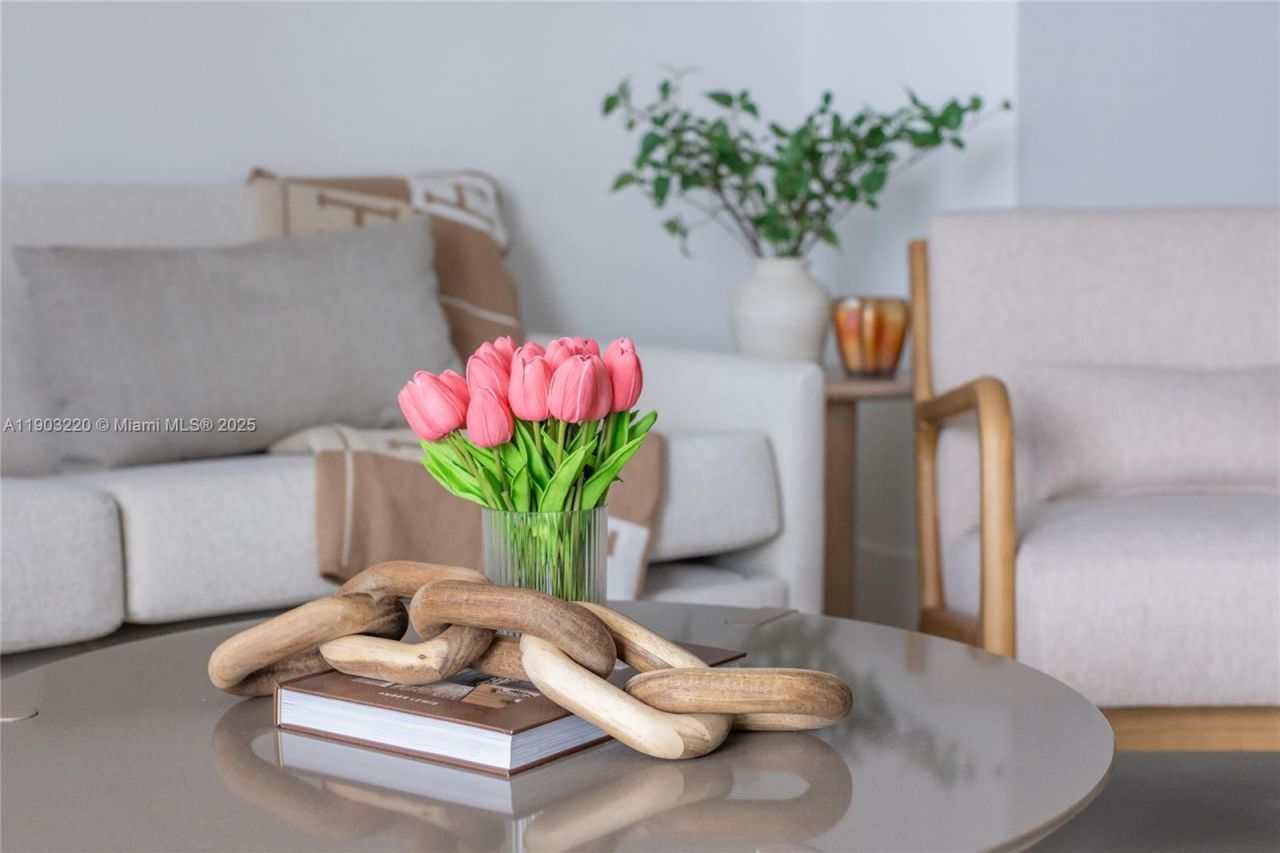 159 NE 6th St, Unit 3615, Miami, FL 33132 Photo