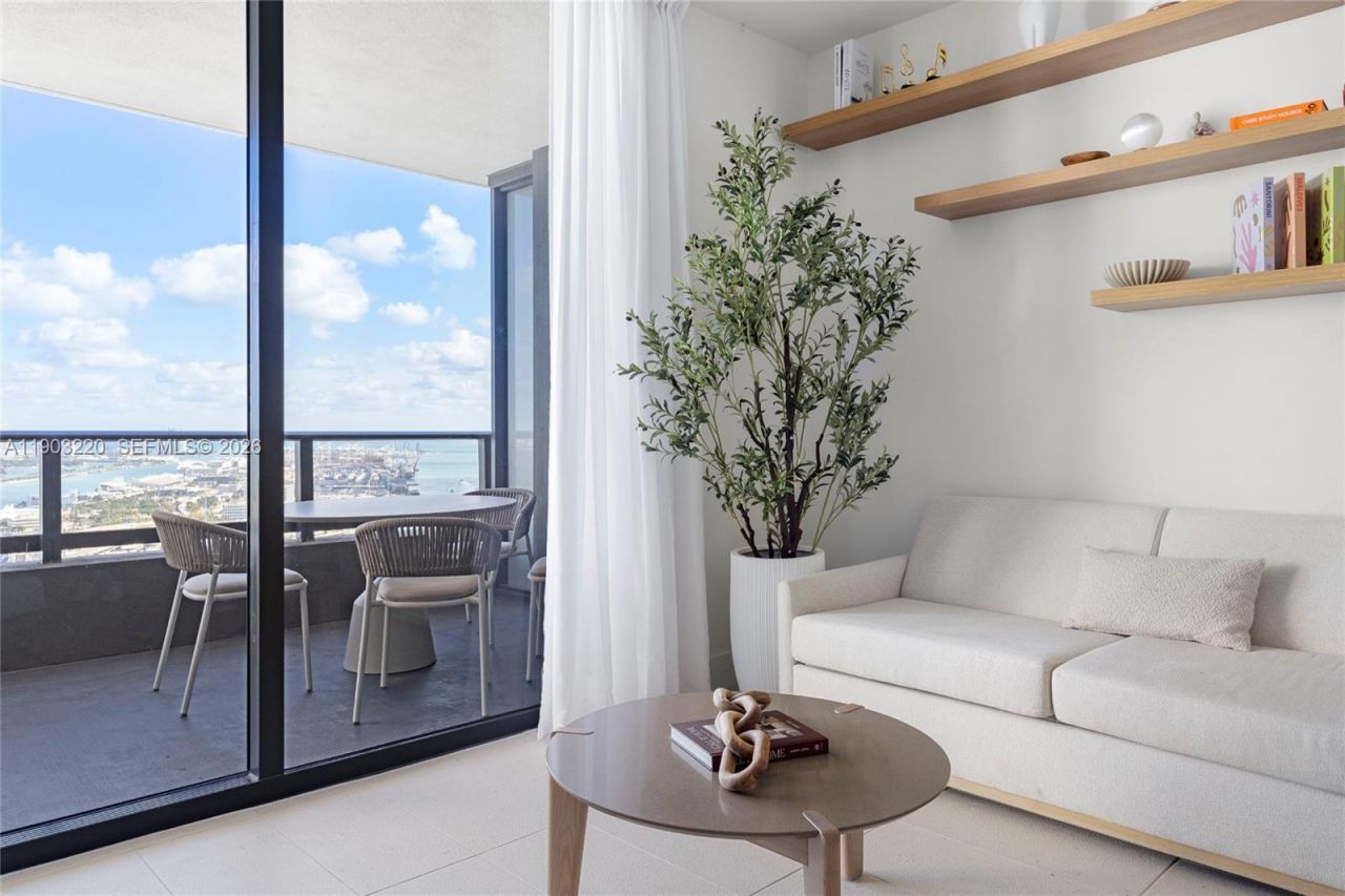 159 NE 6th St, Unit 3615, Miami, FL 33132 Photo