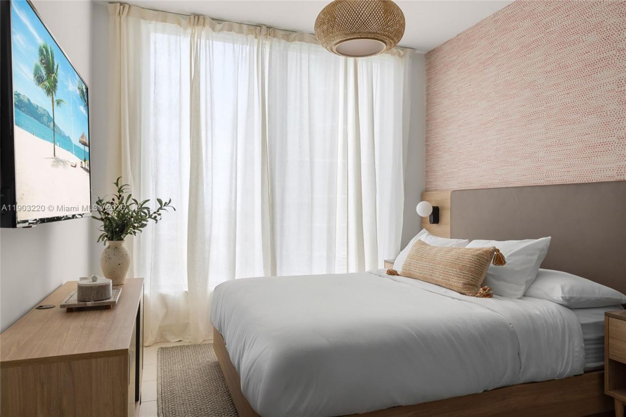 159 NE 6th St, Unit 3615, Miami, FL 33132 Photo