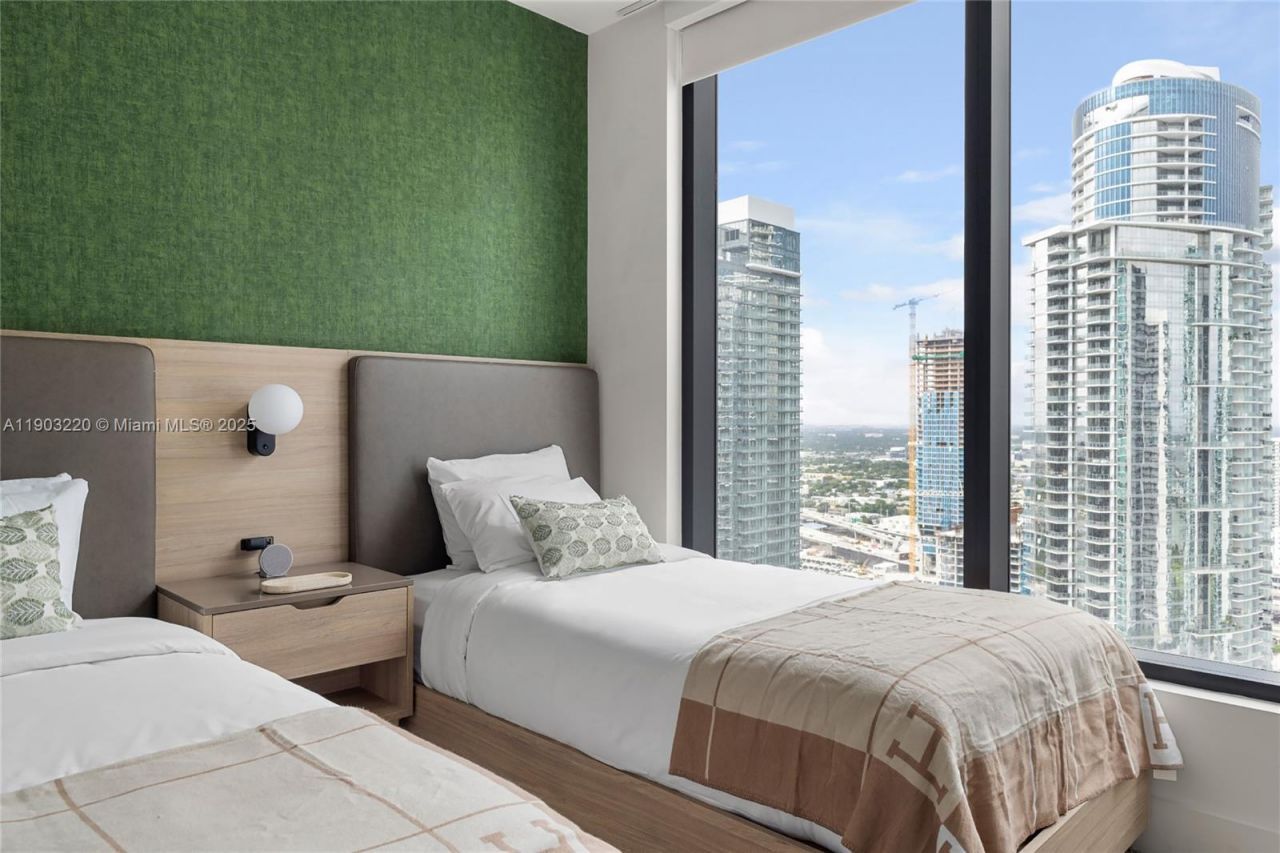 159 NE 6th St, Unit 3615, Miami, FL 33132 Photo