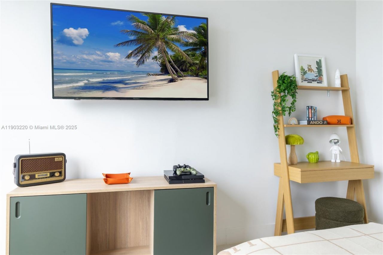 159 NE 6th St, Unit 3615, Miami, FL 33132 Photo