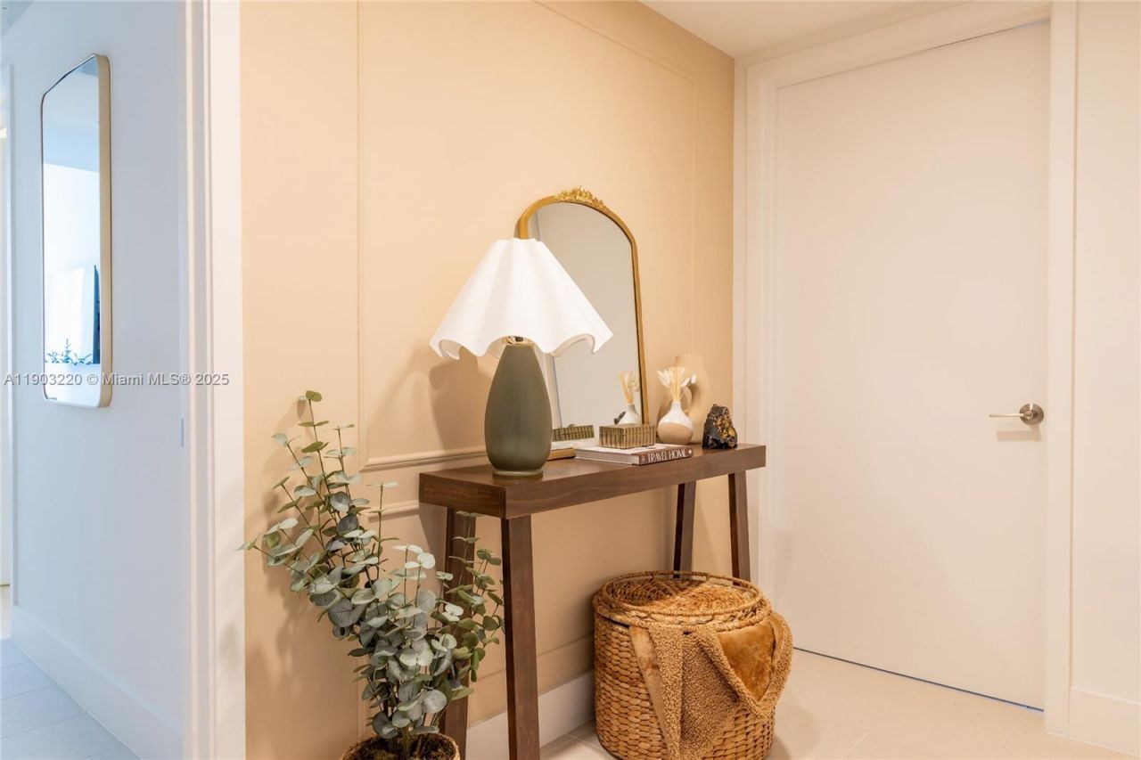 159 NE 6th St, Unit 3615, Miami, FL 33132 Photo