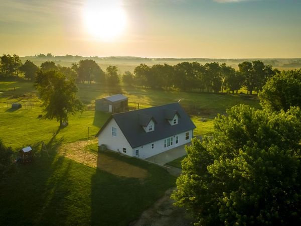 9396 Lawrence 2040, Miller, MO 65707