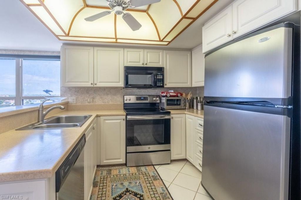 4451 Gulf Shore Blvd N, Unit 1005, Naples, FL 34103 Photo