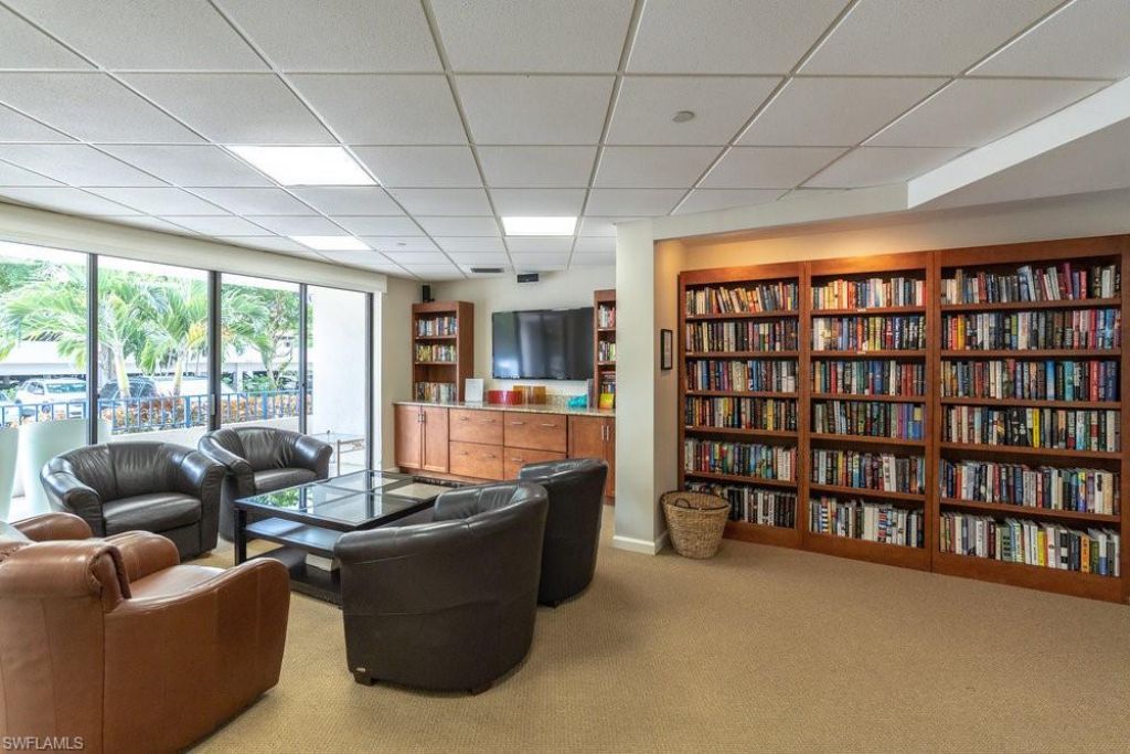 4451 Gulf Shore Blvd N, Unit 1005, Naples, FL 34103 Photo