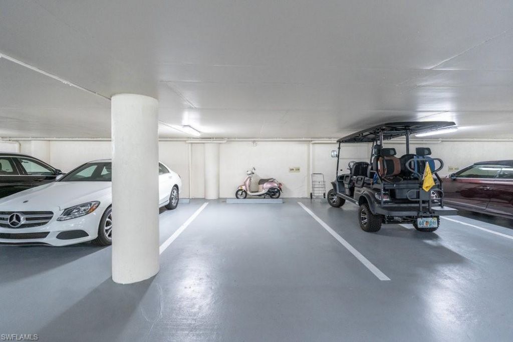 4451 Gulf Shore Blvd N, Unit 1005, Naples, FL 34103 Photo