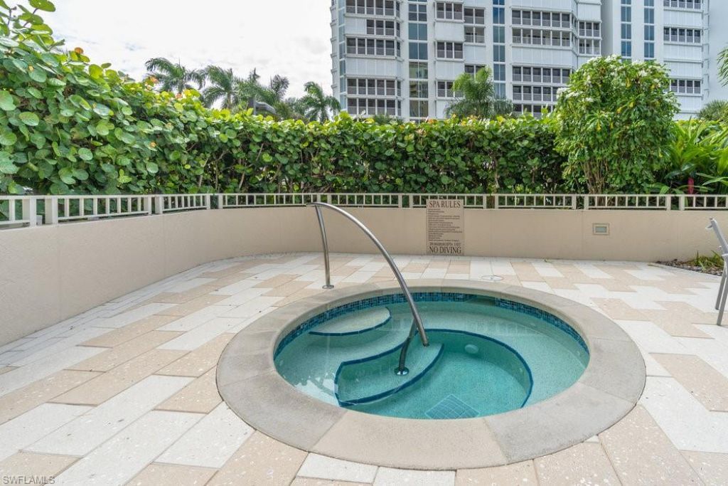 4451 Gulf Shore Blvd N, Unit 1005, Naples, FL 34103 Photo