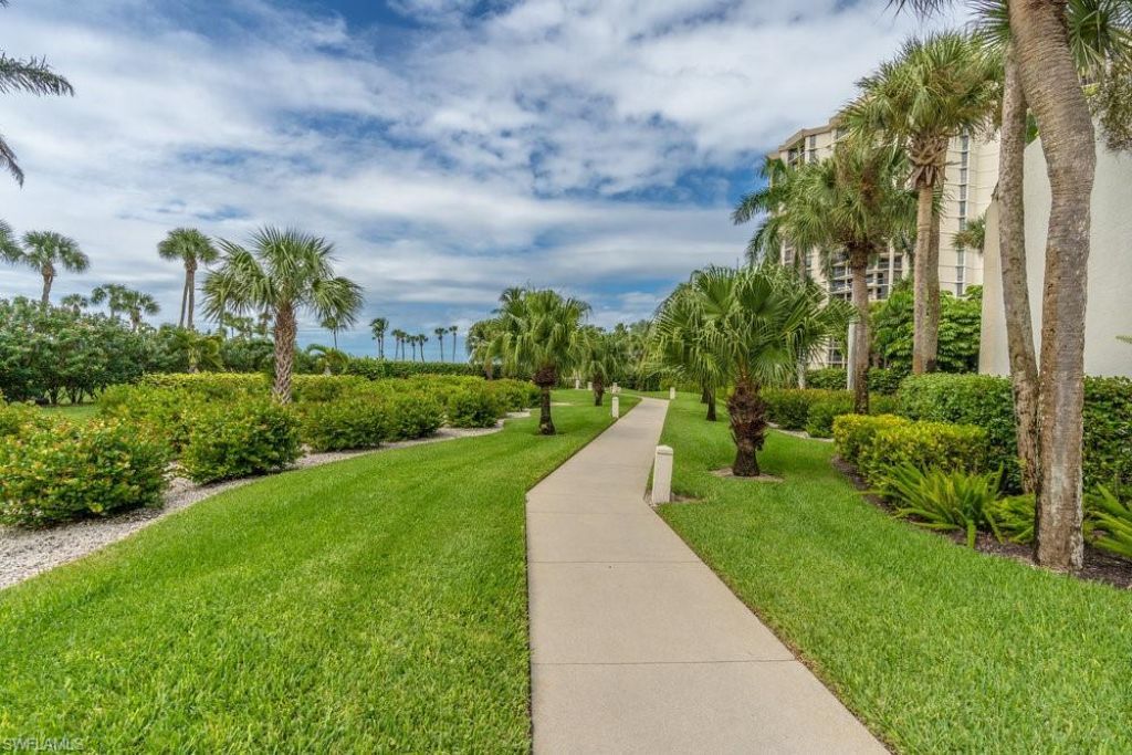 4451 Gulf Shore Blvd N, Unit 1005, Naples, FL 34103 Photo