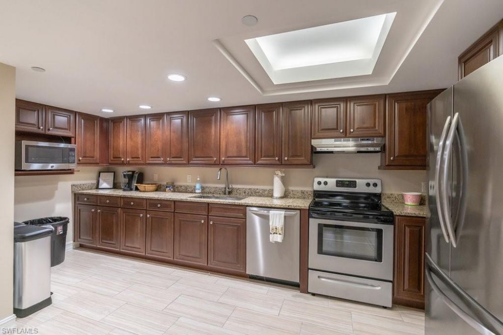 4451 Gulf Shore Blvd N, Unit 1005, Naples, FL 34103 Photo