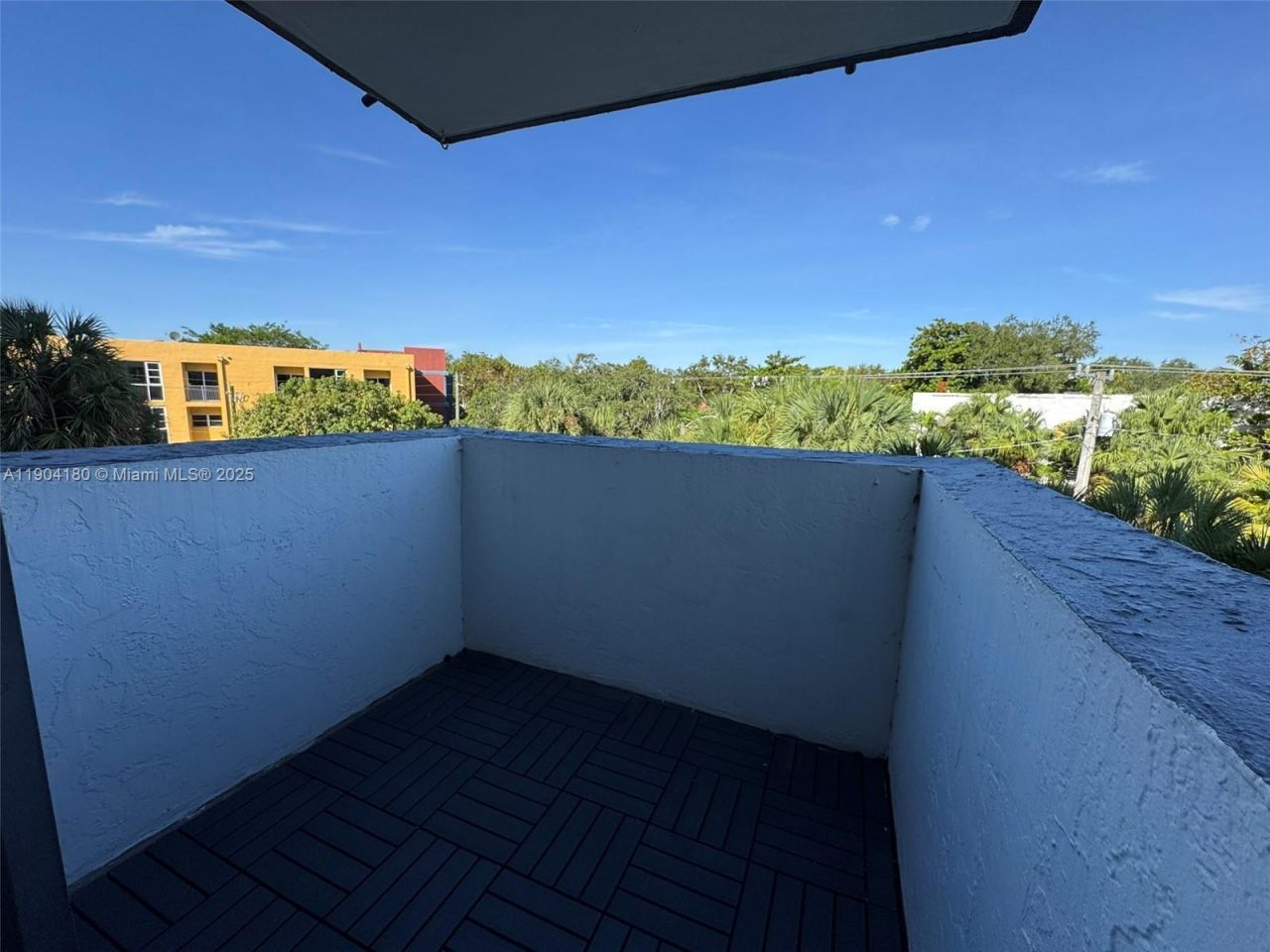2715 Tigertail Ave, Unit 404, Miami, FL 33133 Photo
