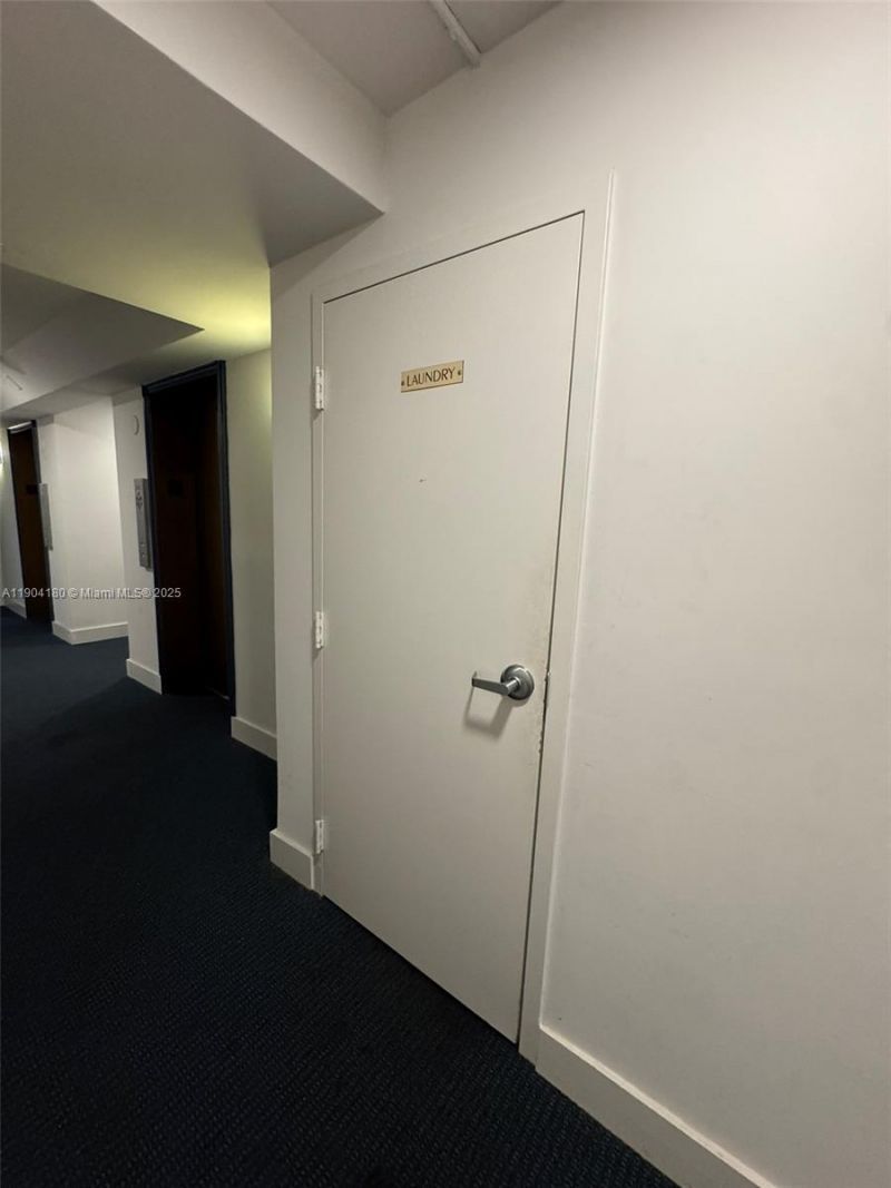 2715 Tigertail Ave, Unit 404, Miami, FL 33133 Photo