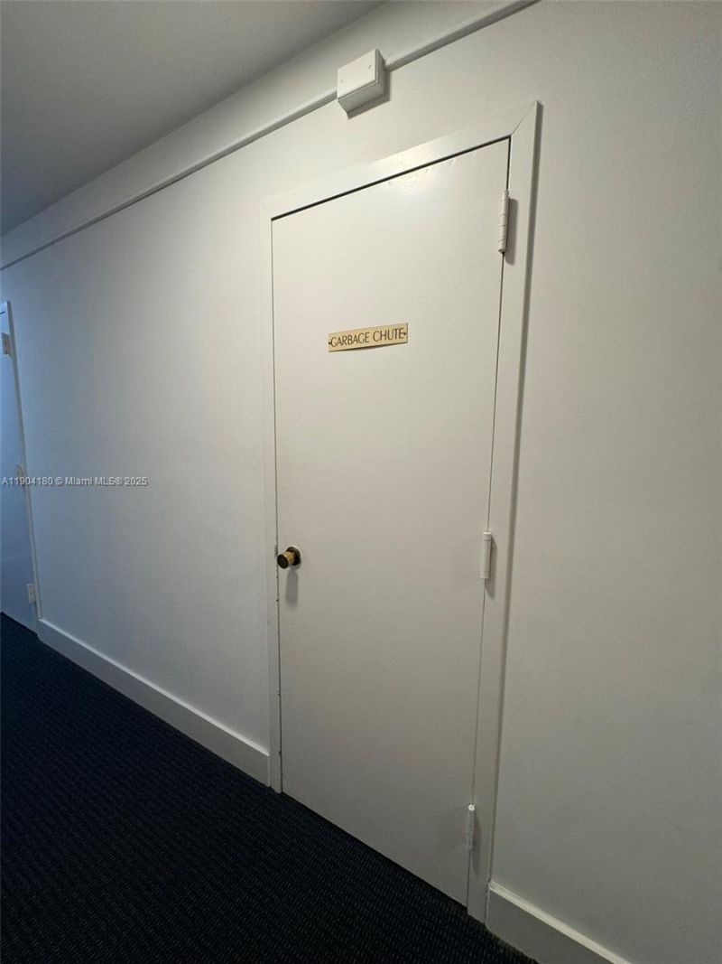 2715 Tigertail Ave, Unit 404, Miami, FL 33133 Photo