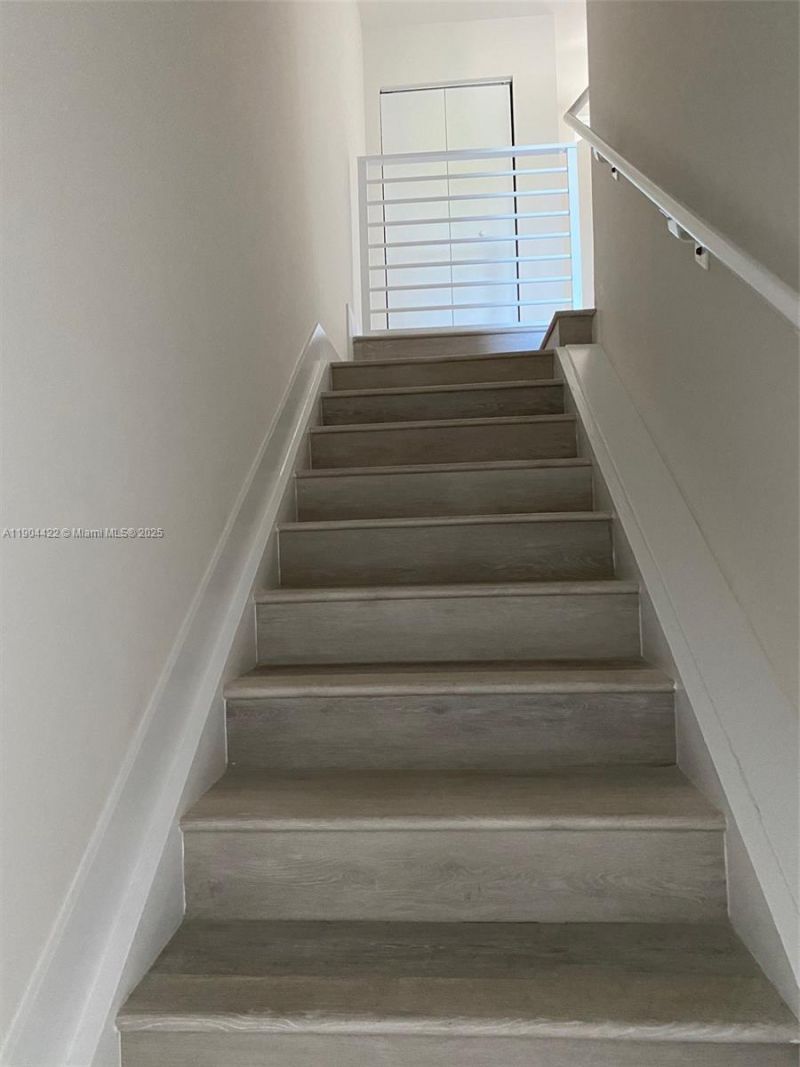 2561 NE 193rd St, Unit 1206, Miami, FL 33180 Photo