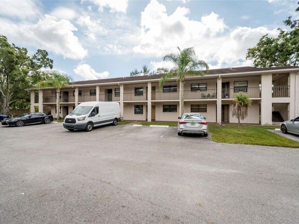 2275 62ND AVENUE N, Unit 5202, ST PETERSBURG, FL 33702