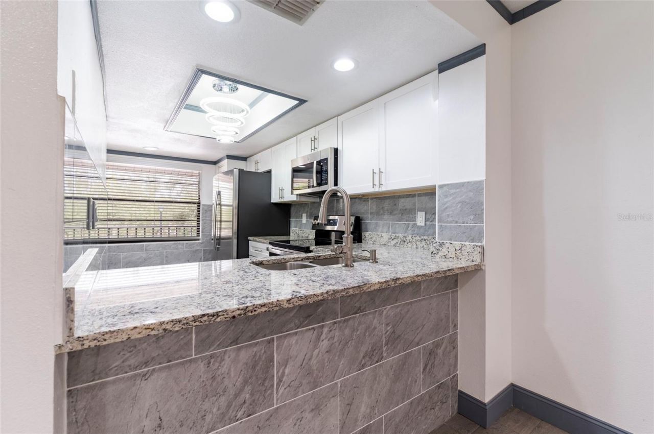 2275 62nd Avenue N, Unit 5202, Saint Petersburg, FL 33702 Photo