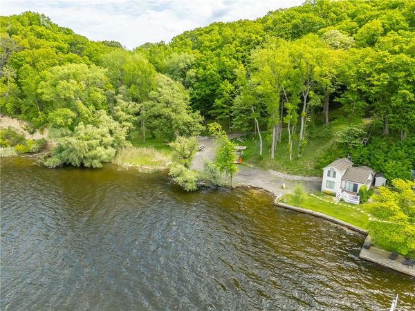 70 Avalon Trail, Webster, NY 14580