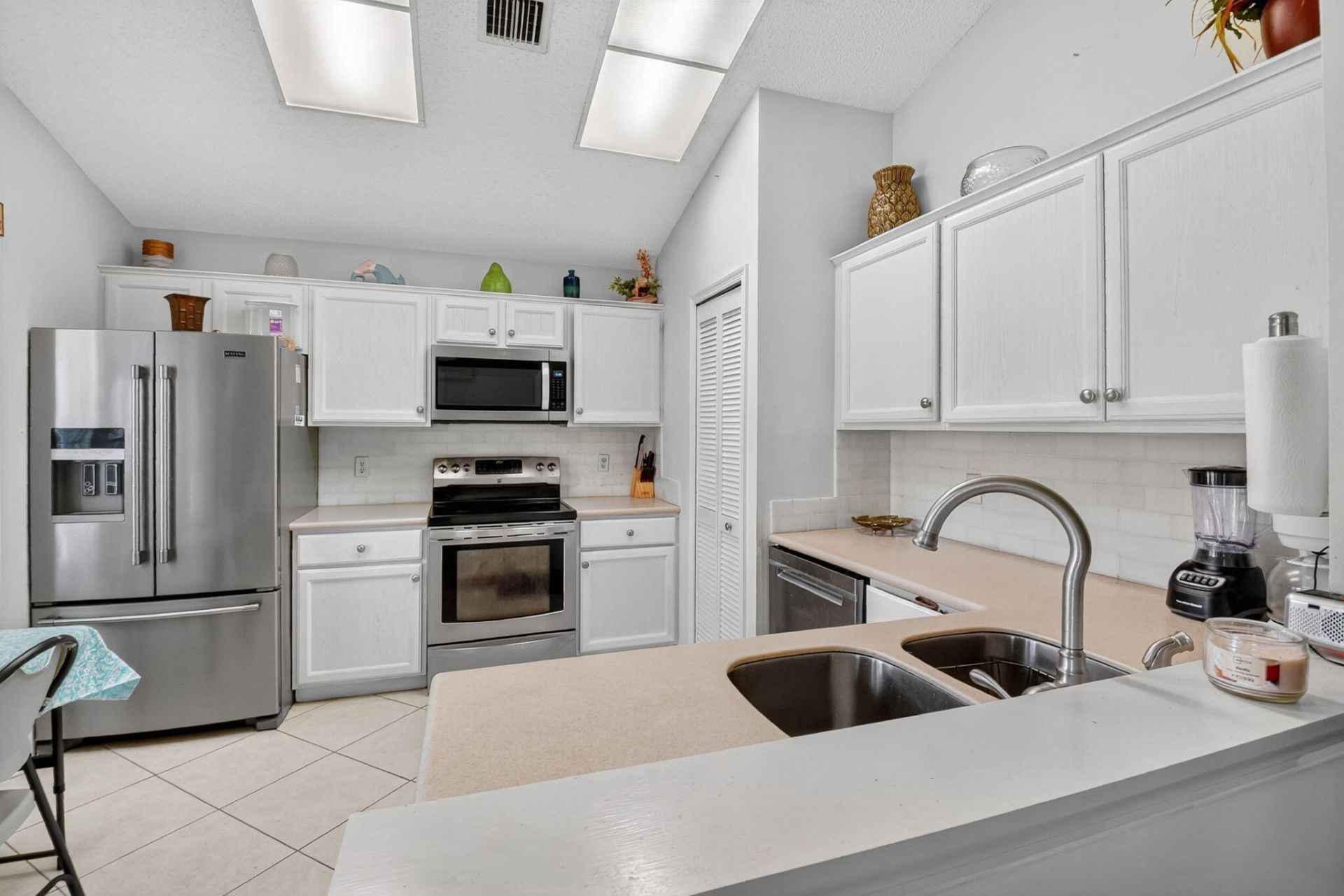 412 Trotters Lane, Greenacres, FL 33413 Photo
