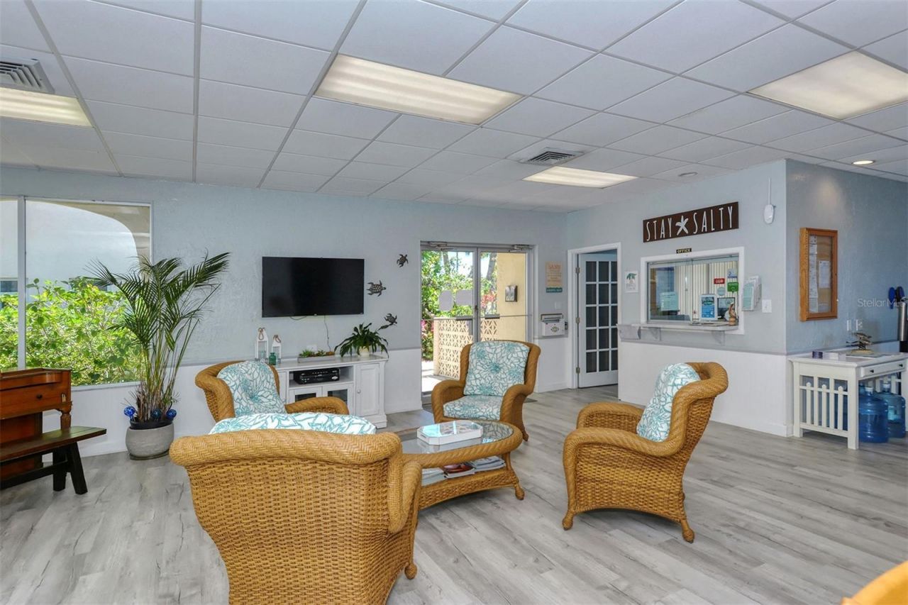 925 Beach Road, Unit 311, Sarasota, FL 34242 Photo