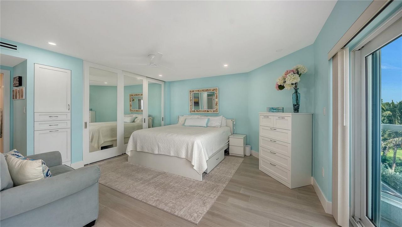1000 Longboat Club Road, Unit 402, Longboat Key, FL 34228 Photo