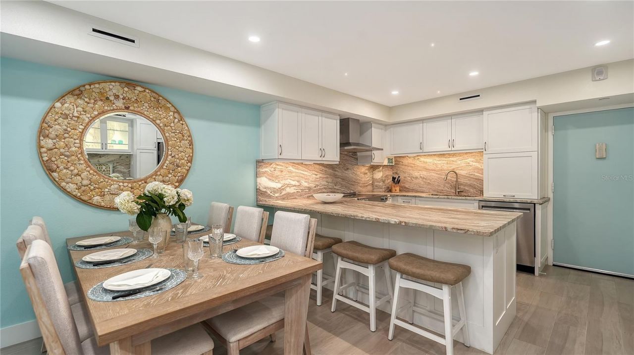 1000 Longboat Club Road, Unit 402, Longboat Key, FL 34228 Photo