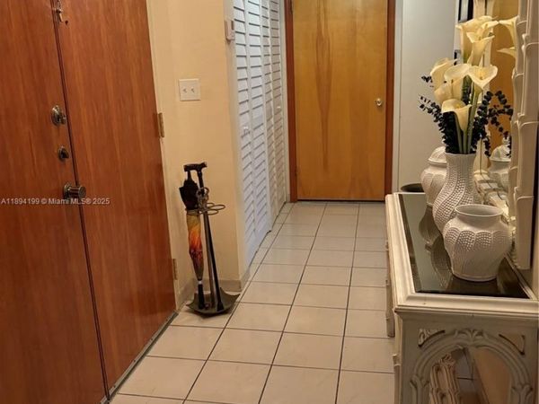 1350 SW 122nd Ave, Unit 423, Miami, FL 33184