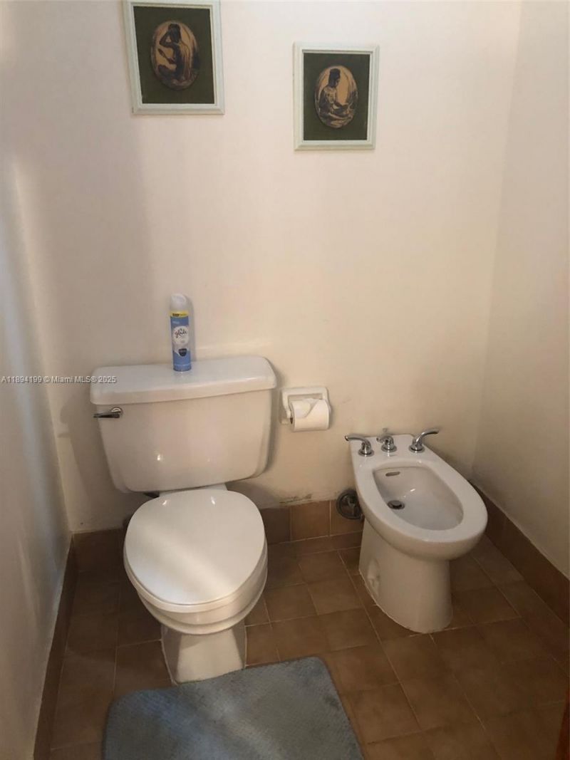 1350 SW 122nd Ave, Unit 423, Miami, FL 33184 Photo