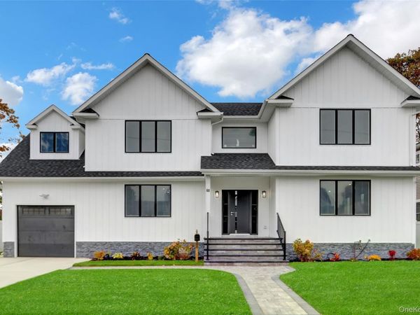 66 2nd Avenue, Massapequa Park, NY 11762