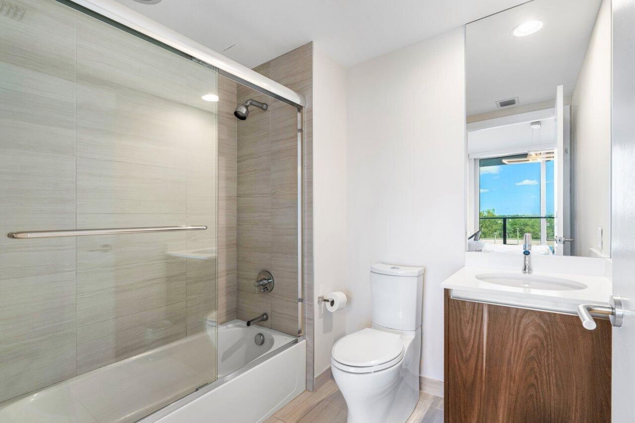 1180 N Federal Highway, Unit 707, Fort Lauderdale, FL 33304 Photo