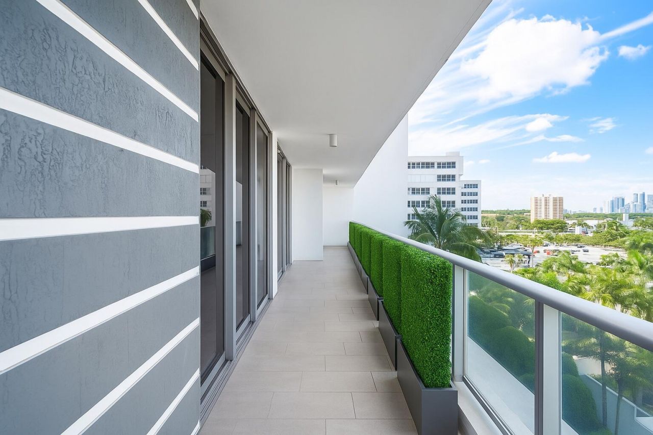 1180 N Federal Highway, Unit 707, Fort Lauderdale, FL 33304 Photo