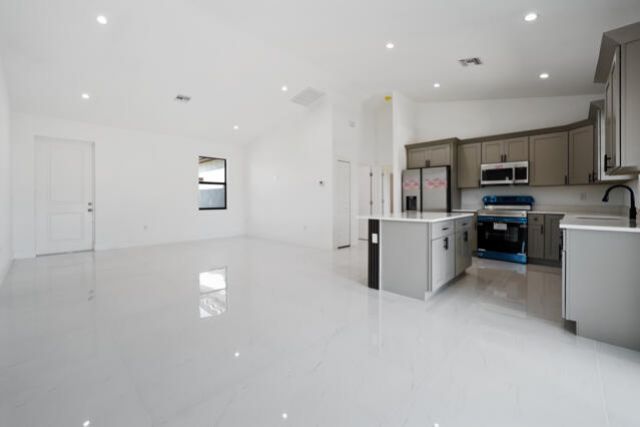 2458 NW 9th Ter Terrace, Cape Coral, FL 33993 Photo
