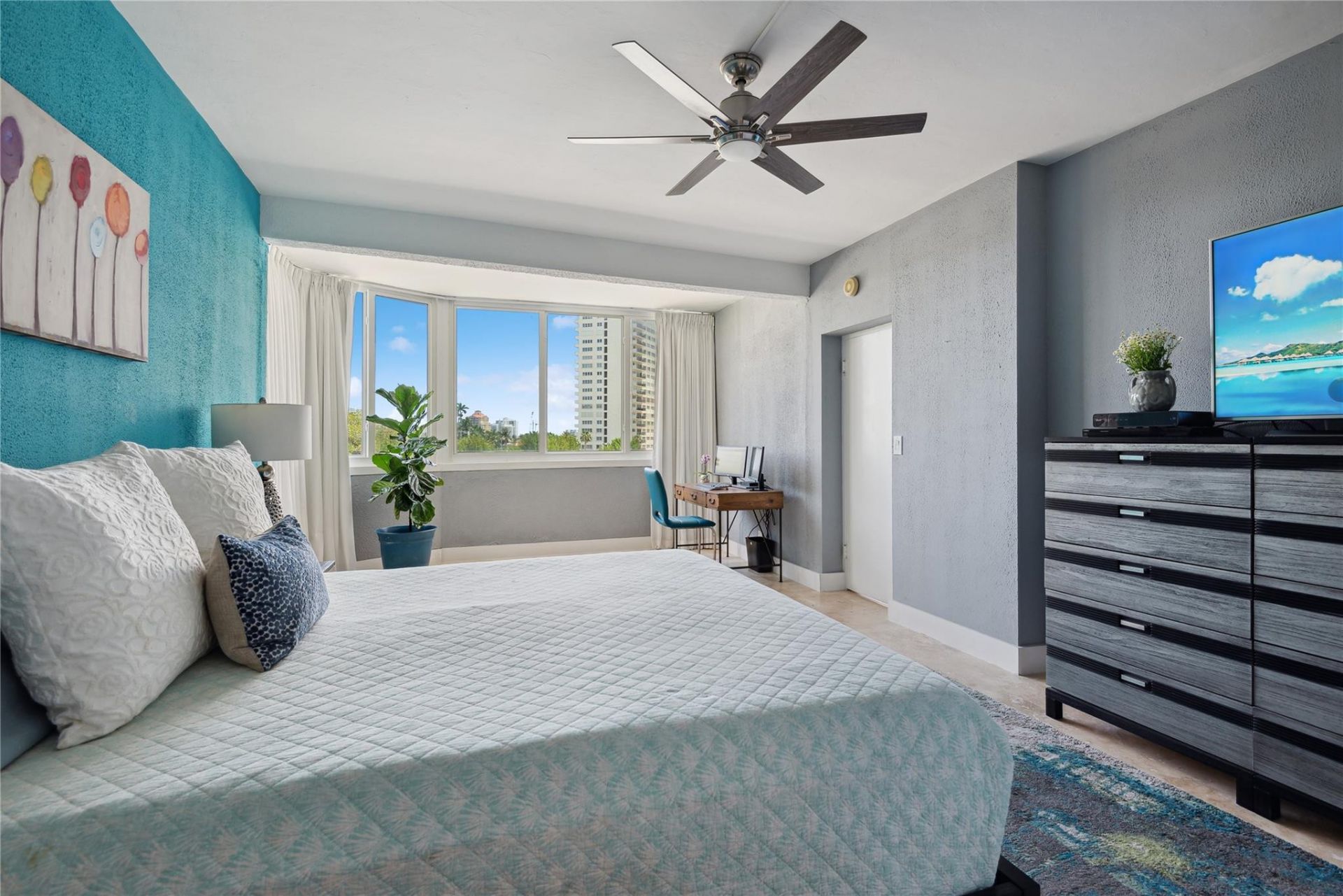 333 Sunset Drive, Unit 207, Fort Lauderdale, FL 33301 Photo